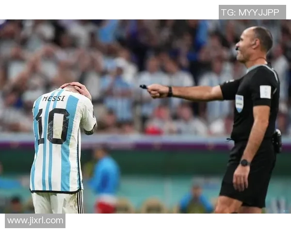 巴萨主场惨败，梅西遭遇膝伤可能缺席下一场关键比赛