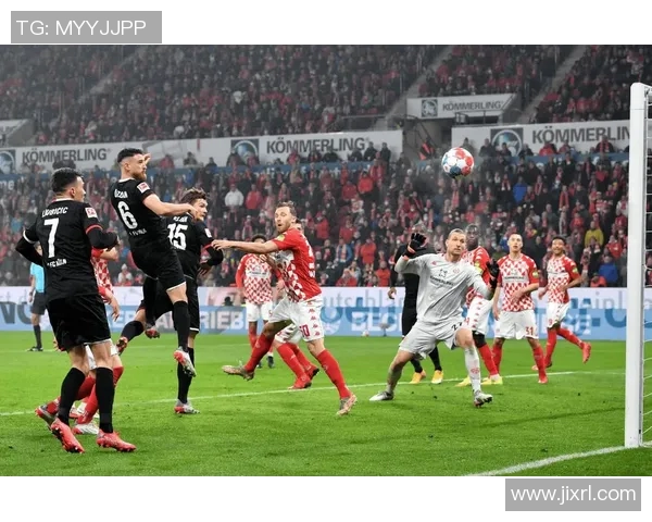 汉堡逼平弗赖堡，奇迹降临德甲联赛现场