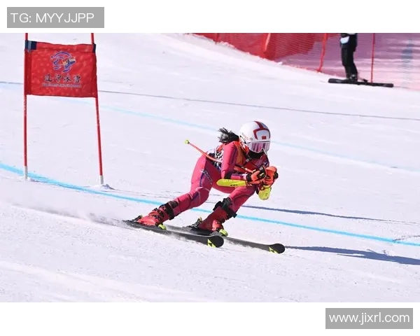 辽宁省冰球锦标赛：上海女子队勇夺冠军，教练团队高喊胜利在望